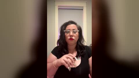 sexyqueenb504 online show from January 9, 2:36 am