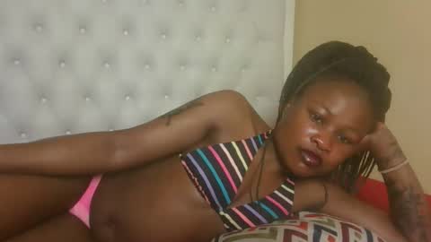 queenivy online show from October 7, 1:36 am