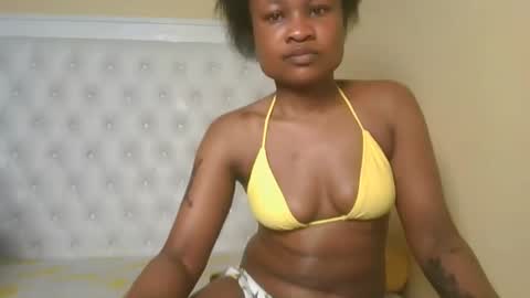 queenivy online show from November 1, 6:32 pm