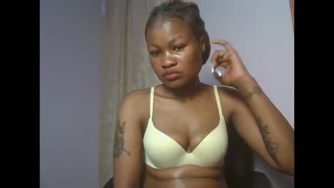 queenivy online show from January 6, 1:37 pm