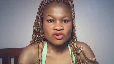 queenivy online show from January 11, 1:38 pm