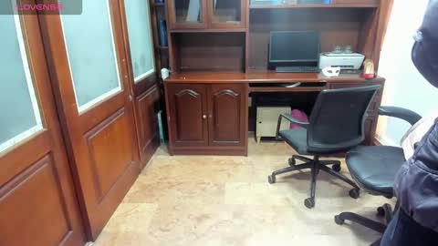 Snapshot of sexyrachel_ chatting on October 23, 12:04 pm R A C H E L online show from October 23, 12:04 pm