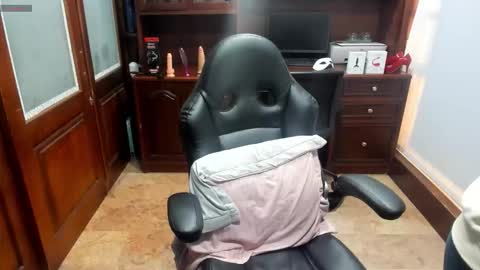 Snapshot of sexyrachel_ chatting on November 3, 12:06 pm R A C H E L online show from November 3, 12:06 pm