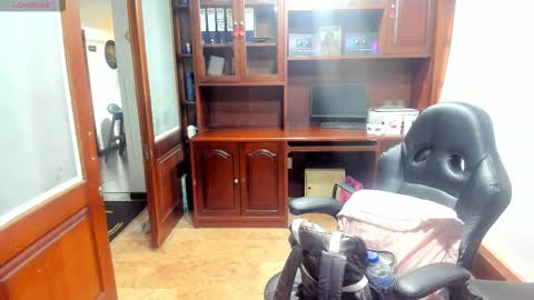 Snapshot of sexyrachel_ chatting on November 8, 11:43 am R A C H E L online show from November 8, 11:43 am