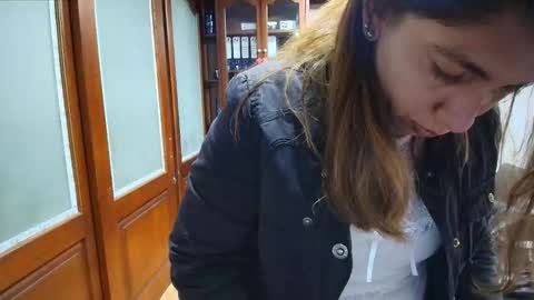 Snapshot of sexyrachel_ chatting on December 5, 12:03 pm R A C H E L online show from December 5, 12:03 pm