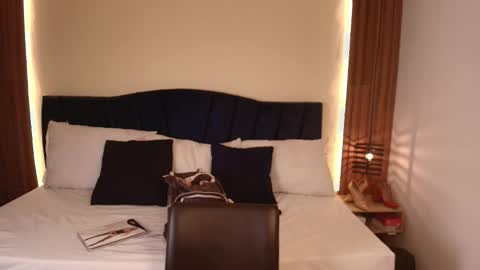 R A C H E L online show from March 26, 12:00 pm