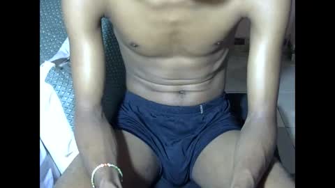 Snapshot of sexyromeo_bbc chatting on November 15, 1:14 am Enzo online show from November 15, 1:14 am