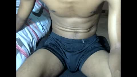 Snapshot of sexyromeo_bbc chatting on November 30, 6:45 pm Enzo online show from November 30, 6:45 pm