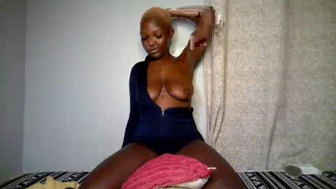 Snapshot of sexyrops chatting on June 11, 2:44 am sexyrops online show from June 11, 2:44 am
