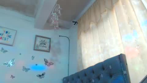 Venus Independent Model online show from February 5, 4:58 pm