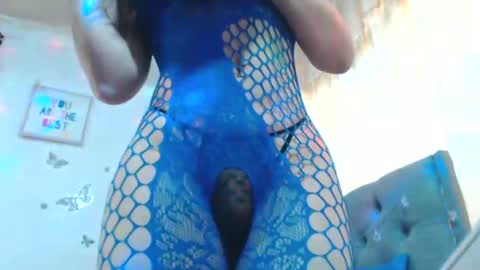 Venus Independent Model online show from March 10, 5:07 pm