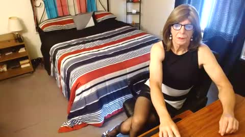 sexysindey79 online show from June 24, 12:59 pm