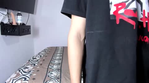 sexyskinnynaksu online show from November 15, 12:41 am