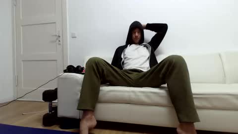 urPersonalToyboy420 online show from June 9, 11:55 am