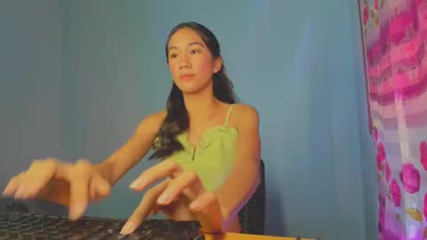 Amelia online show from September 25, 4:21 pm