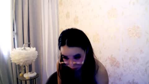 Snapshot of sexytrixie11 chatting on June 17, 8:39 am sexytrixie11 online show from June 17, 8:39 am