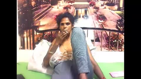 Snapshot of sexyva4u2luv chatting on February 7, 1:58 am sexyva4u2luv online show from February 7, 1:58 am