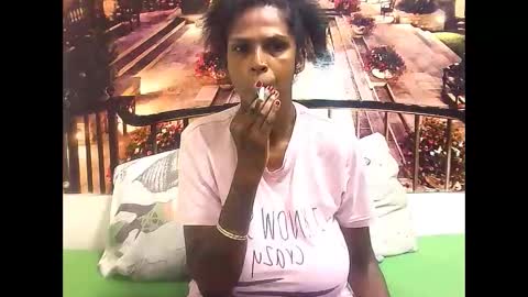 Snapshot of sexyva4u2luv chatting on February 10, 5:47 am sexyva4u2luv online show from February 10, 5:47 am