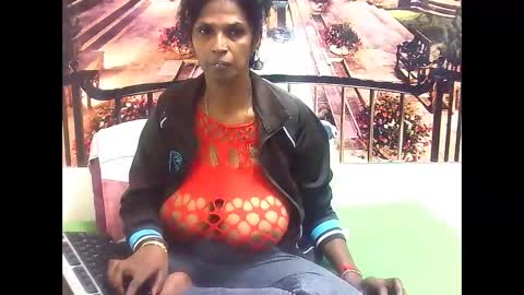 Snapshot of sexyva4u2luv chatting on February 12, 6:51 am sexyva4u2luv online show from February 12, 6:51 am