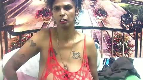 Snapshot of sexyva4u2luv chatting on February 12, 9:52 am sexyva4u2luv online show from February 12, 9:52 am