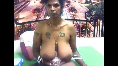 Snapshot of sexyva4u2luv chatting on February 12, 10:04 pm sexyva4u2luv online show from February 12, 10:04 pm
