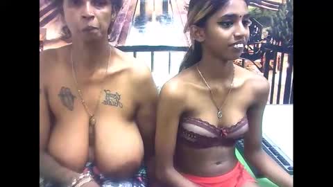 Snapshot of sexyva4u2luv chatting on February 21, 12:06 pm sexyva4u2luv online show from February 21, 12:06 pm