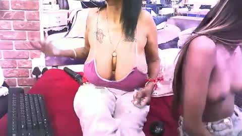 sexyva4u2luv online show from November 25, 7:19 am