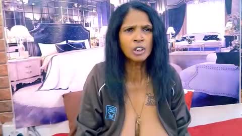 Snapshot of sexyva4u2luv chatting on July 21, 6:27 am sexyva4u2luv online show from July 21, 6:27 am