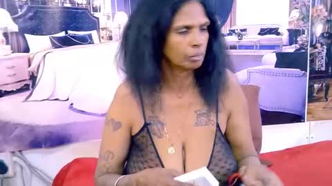 Snapshot of sexyva4u2luv chatting on July 25, 6:38 pm sexyva4u2luv online show from July 25, 6:38 pm