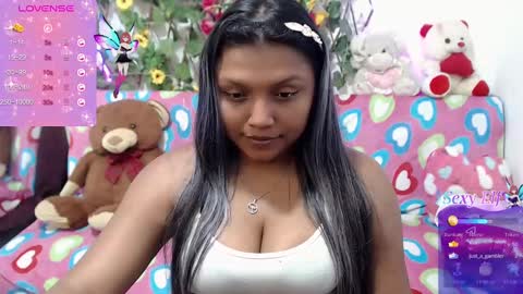 sexyvaldiry online show from December 5, 6:33 pm