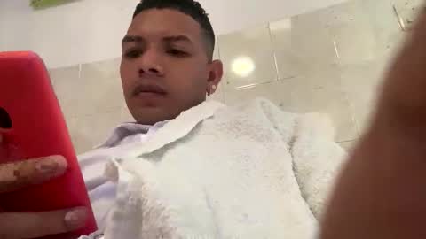 sexywhite_col online show from November 3, 5:58 pm