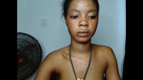 sexyxpeach online show from October 20, 6:30 pm