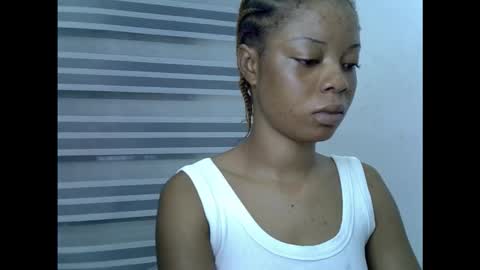 sexyxpeach online show from December 16, 7:19 pm