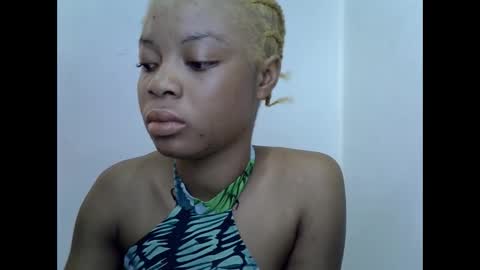 sexyxpeach online show from January 11, 2:00 pm