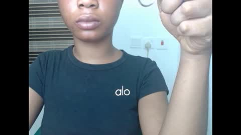 sexyxpeach online show from February 14, 1:24 am