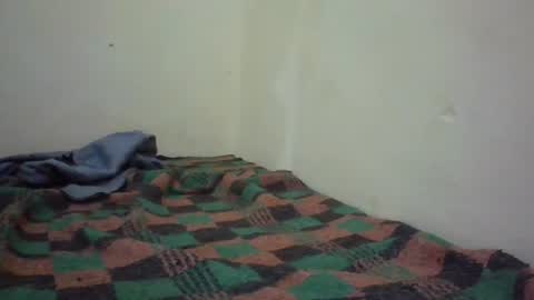 Snapshot of sexyyme001 chatting on July 25, 6:27 pm Shantel online show from July 25, 6:27 pm