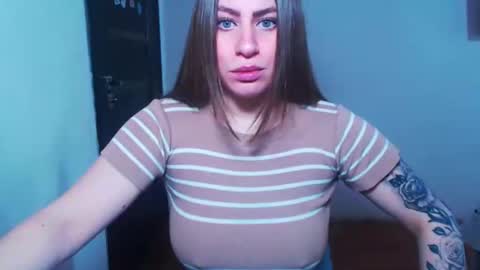 Snapshot of sexyyuliia777 chatting on February 23, 8:44 am Yuliia online show from February 23, 8:44 am