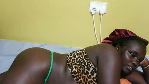 Zella online show from April 26, 4:59 pm