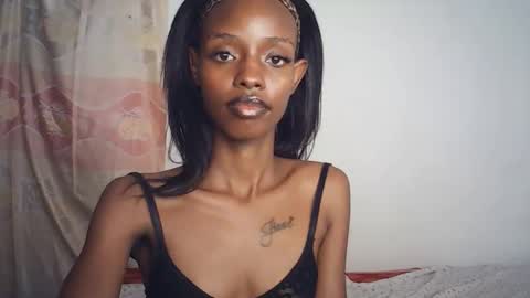 sexyzuriel online show from March 12, 6:25 pm