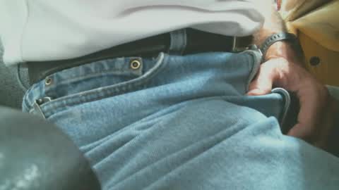 Bruce online show from December 5, 10:23 pm