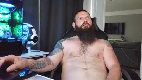 Snapshot of sflmarriedguy chatting on April 17, 1:36 pm SouthFloridaStr8guy online show from April 17, 1:36 pm