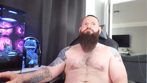 Snapshot of sflmarriedguy chatting on April 25, 1:03 pm SouthFloridaStr8guy online show from April 25, 1:03 pm