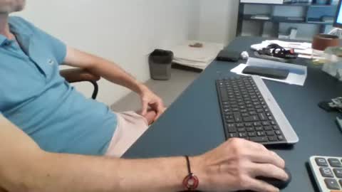 Snapshot of sg2408 chatting on July 14, 10:43 am sg2408 online show from July 14, 10:43 am