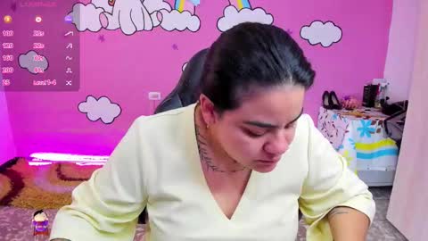 Snapshot of shaaroonhillss1 chatting on February 19, 6:37 pm sharoon online show from February 19, 6:37 pm