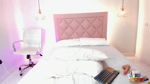 Shadahi online show from September 18, 1:24 pm