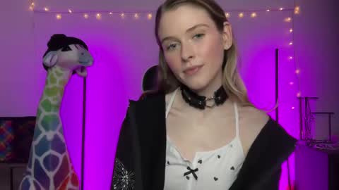 shadebabe online show from January 5, 5:20 am