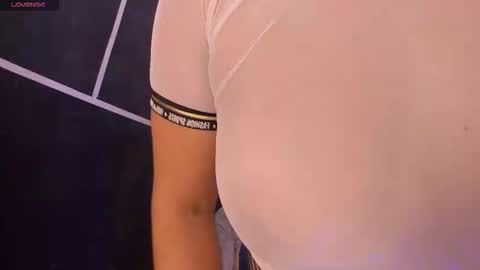 Snapshot of shaden_1 chatting on February 28, 11:06 pm Liz online show from February 28, 11:06 pm