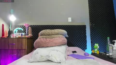 Snapshot of shadia_squirt chatting on June 14, 2:46 am shadia online show from June 14, 2:46 am
