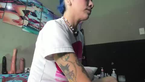 Snapshot of shadia_squirt chatting on August 1, 10:03 am shadia online show from August 1, 10:03 am