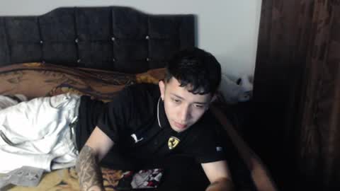 Snapshot of shadow_men_ chatting on April 23, 5:52 am james online show from April 23, 5:52 am